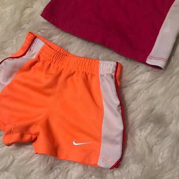 Orange and pink Nike Out fit size 3t - Picture 4 of 6